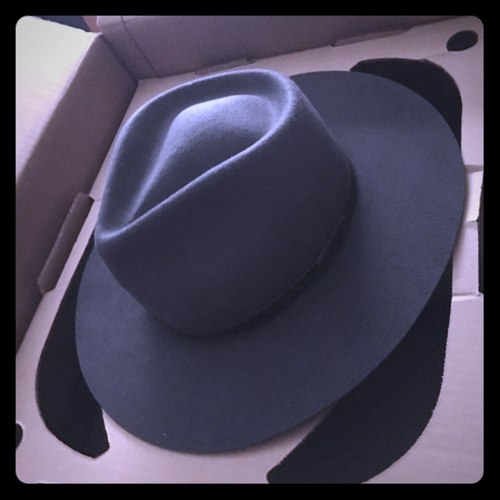 Woman's hat